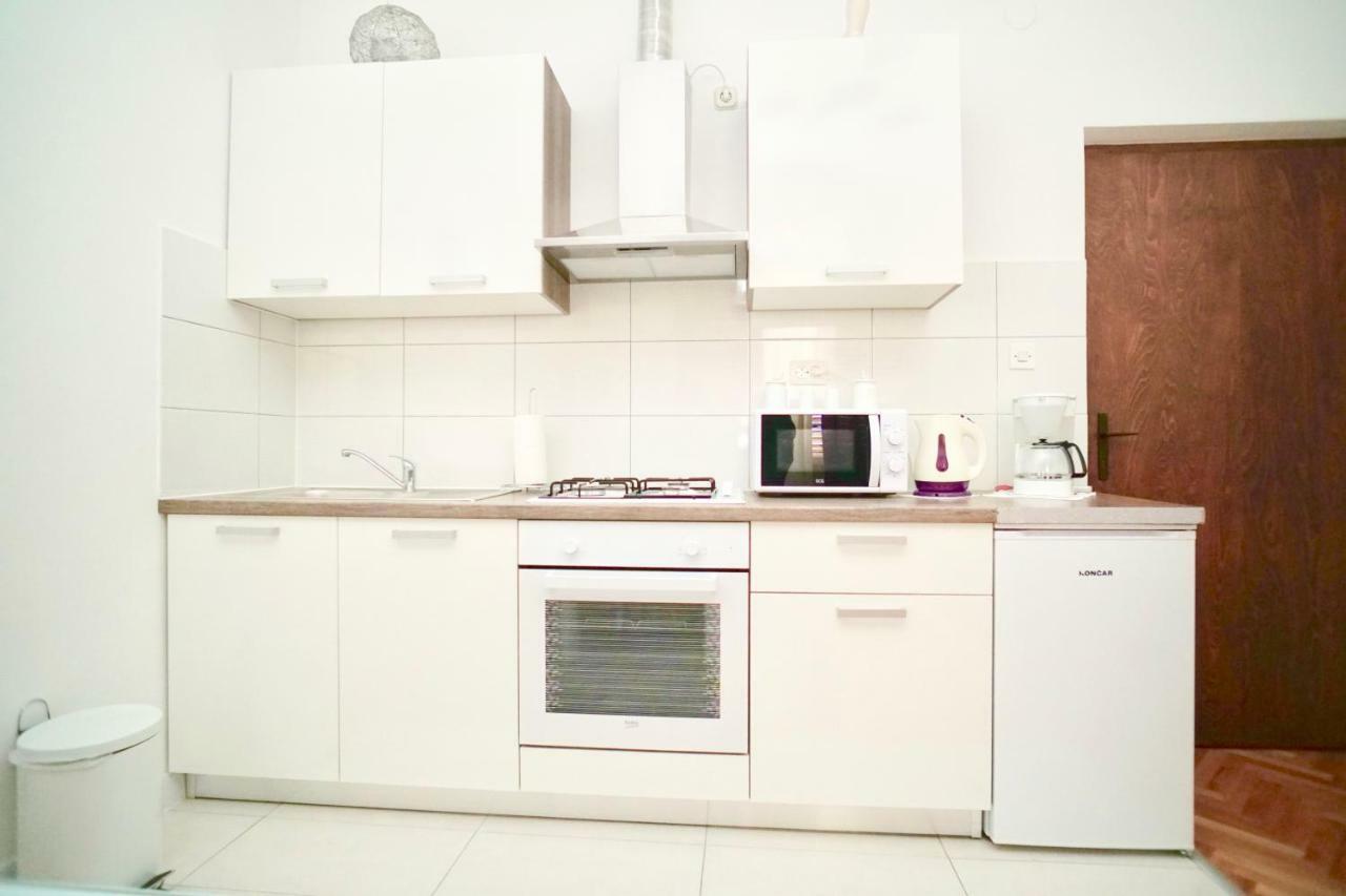 House Mariposa Hotel Trogir Bagian luar foto