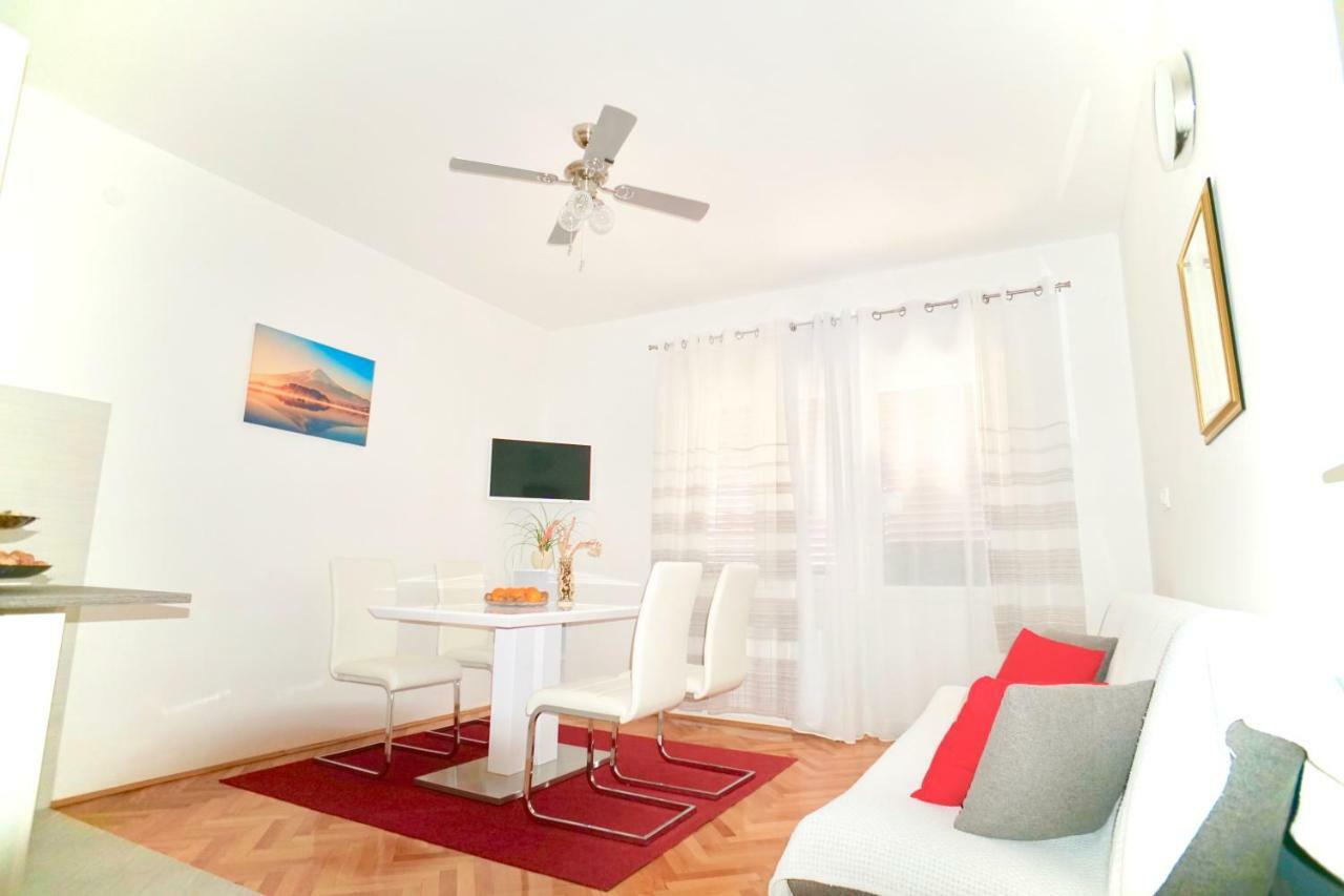 House Mariposa Hotel Trogir Bagian luar foto